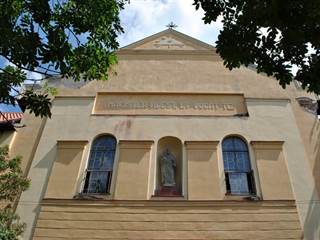 Františkánsky kostol Levice 2 - Pe-Jo