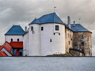 Ľupčiansky hrad 2 - www.shutterstock.com