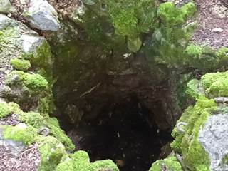 Hradová a Tisovský 6 - milomihalik@gmail.com