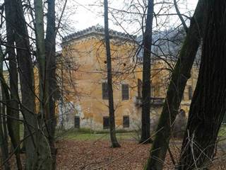 Kaštieľ Radvanských 5 - sofer519