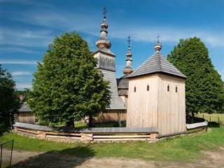 Drevený kostolík v Ladomirovej 1