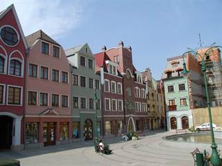 Nádvorie Európy 3 - Juraj Bondora, 0948 166 114