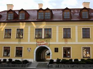 Kúria Mórica Beňovského 2 - Stanislav Doronenko