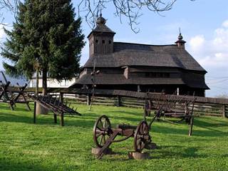 Drevený kostolík v Uličskom 04