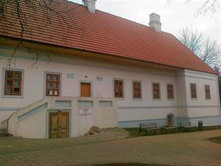 Kaštieľ v Jelenci 4