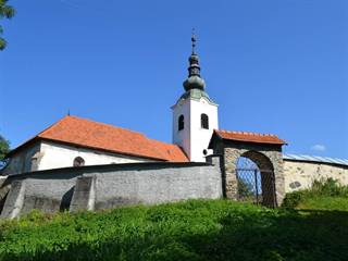 Stredoveký kostolík v Rimavskej Bani 13