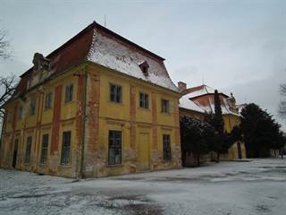 Kaštieľ v Chtelnici 4