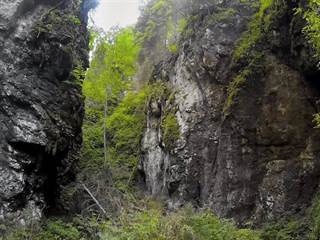 Tiesňava Hučiaky 06 - Majtán Robo