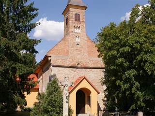 Stredoveký kostolík v Boldogu 02