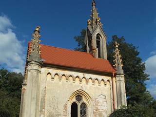 Neogotická kaplnka v Bohuniciach 02 - Peter Mikšík