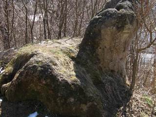 Kamenné dvojkreslo 3 - Majtán Robo