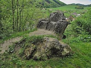 Kamenné dvojkreslo 4 - Majtán Robo