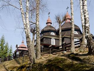 Drevený kostol Nižný Komárnik 1