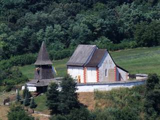 Stredoveký kostolík v Čeríne 03 - Lad.Szeghö