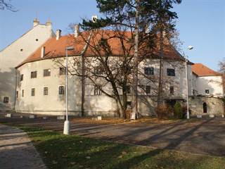 Pezinský zámok 1 feťour