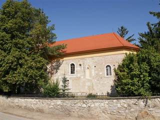 Stredoveký kostolík v Boldogu 03