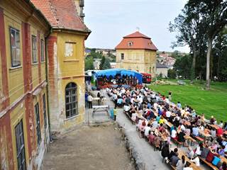 Kaštieľ v Chtelnici 2