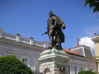 Komárňanská radnica 2 - Amba