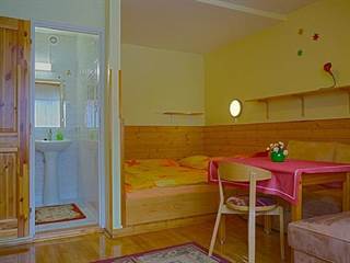 Penzión a drevenica Pri Hati 14