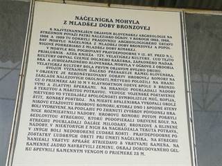 Mohyla v Očkove 2 - Aneta Borovská