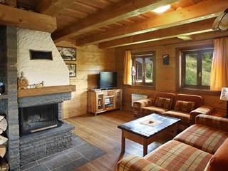 Drevenice na lúke 02