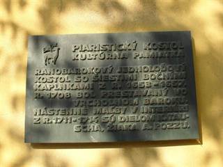 Piaristický kostol a kláštor Trenčín 2