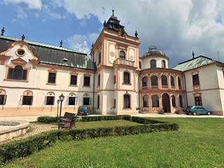 Novobarokový kaštieľ v Klátovej Novej Vsi 2