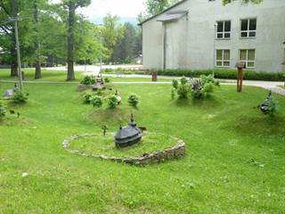 Minigaléria drevených kostolíkov 05